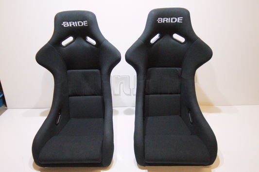 Bride Zeta III Carbon Fiber Style Black Fabric Fixed Back Seat