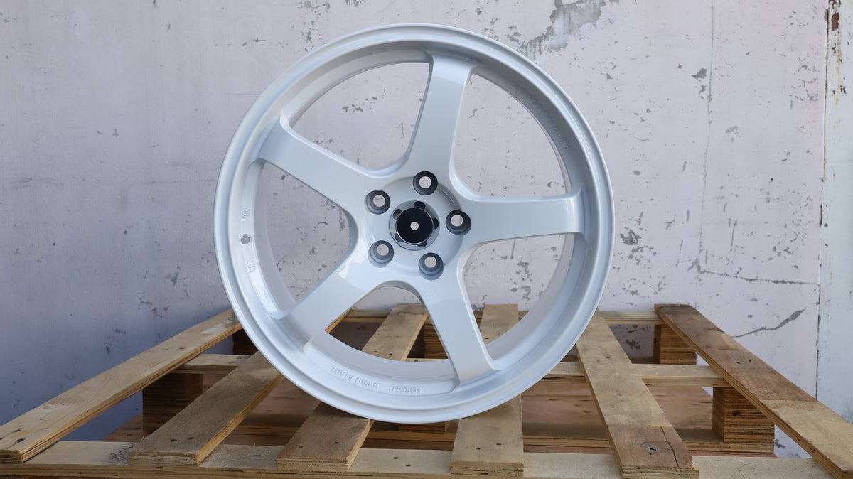18" White Advan Style Wheels Set of 4 18x8.5 +35 5x114.3