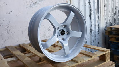 18" White Advan Racing GT Style Wheels Set of 4 18x8.5 +35 5x120