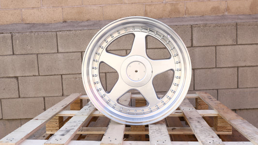 18" Silver Machine Lip OZ Futura Style Wheels Set of 4 18x9.5 +35 5x112/5x120